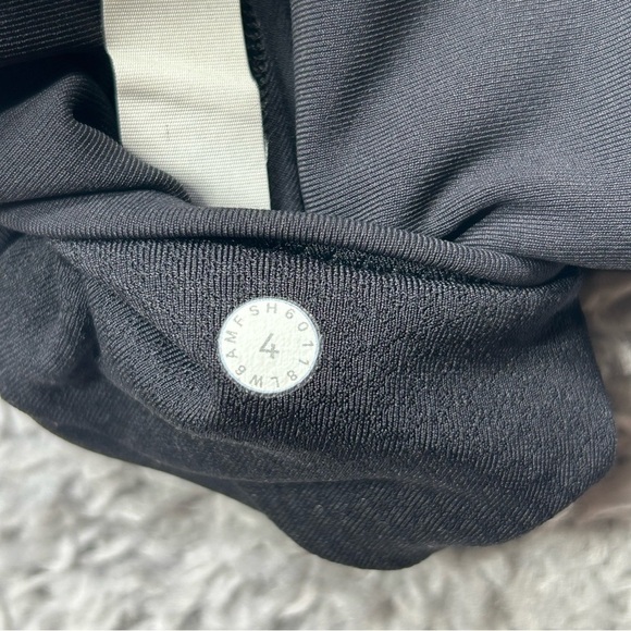 Lululemon Leggings Womens 4 Wunder Under Crop Hi Rise Classic Activewear Fitness - Picture 6 of 8